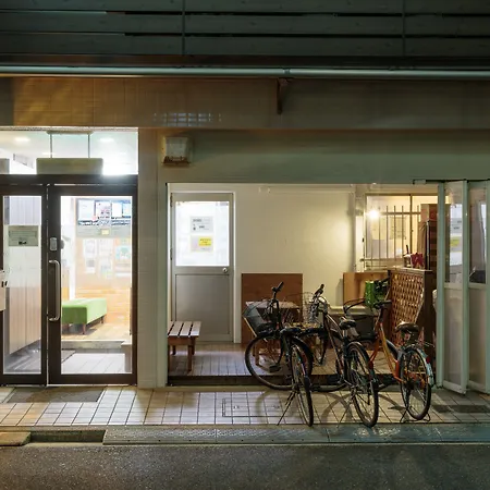 J-Hoppers Hiroshima Guesthouse-3